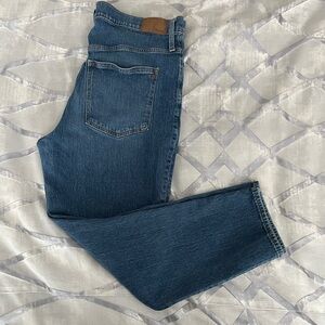Madewell The Perfect Vintage Jean. Size 33. EUC ankle length.